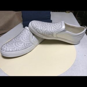 Shiny white slip in shoes size 12W Avenue